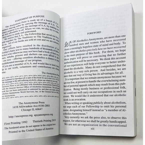 Lot 3 ALCOHOLICS ANONYMOUS Books 3rd Ed 1977 HC; Courage to Change; 2020 Mini Ed - Picture 4 of 10